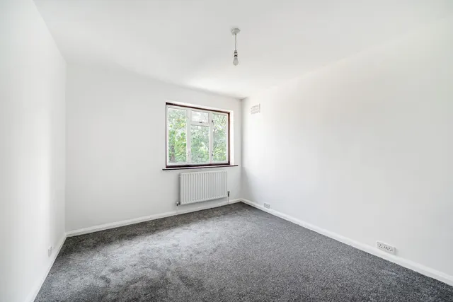 Whitton Avenue West, Northolt, UB5, photo 3