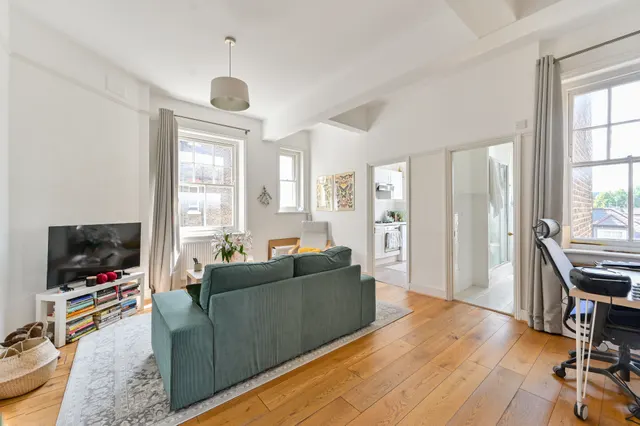 64a Primrose Mansions, Prince of Wales Drive, London, photo 1