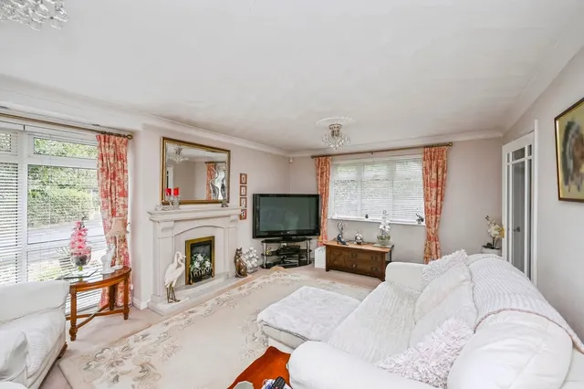 Kirklake Bank, Formby, L37, photo 2