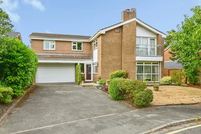Kirklake Bank, Formby, L37, photo 1