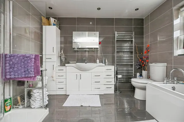 Kirklake Bank, Formby, L37, photo 3
