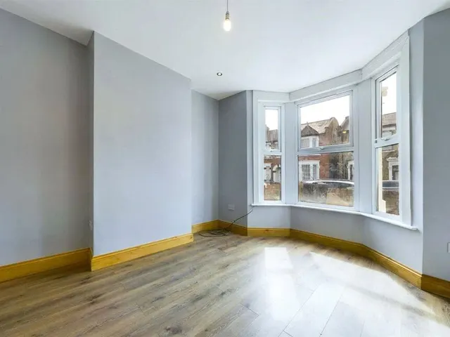 Melbourne Road, London, E10, photo 2
