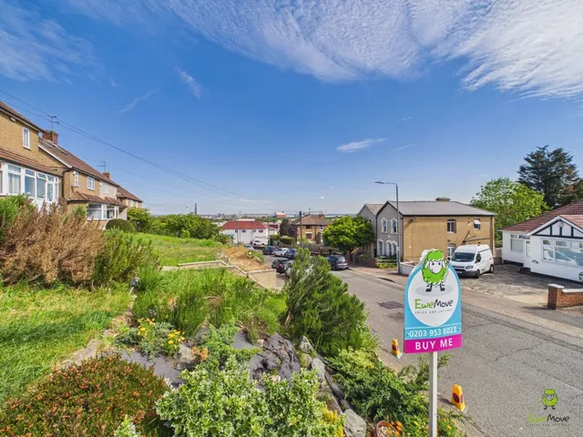 3 bedroom house, Heron Hill, Belvedere, DA17