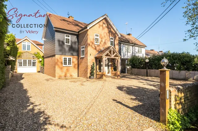 Holly Ridge, Fenns Lane, West End, Woking, GU24 9QE, photo 1