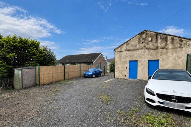 Beck Hill, Bradford, BD6, photo 1