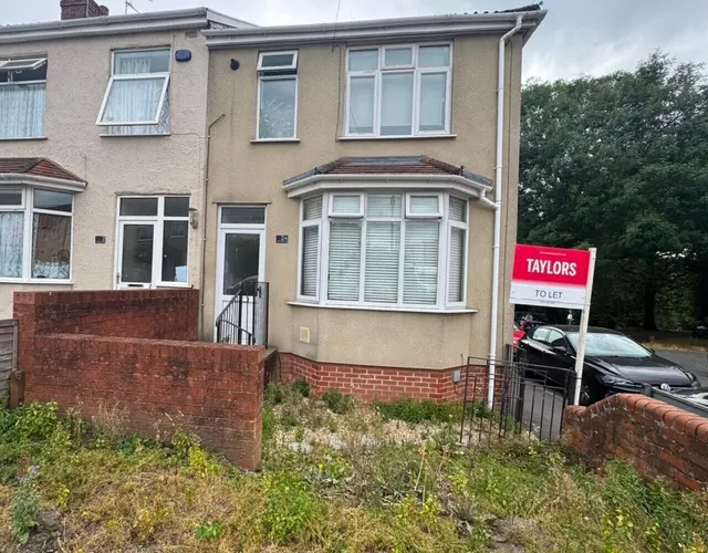Howard Avenue, St George, Bristol, photo 1
