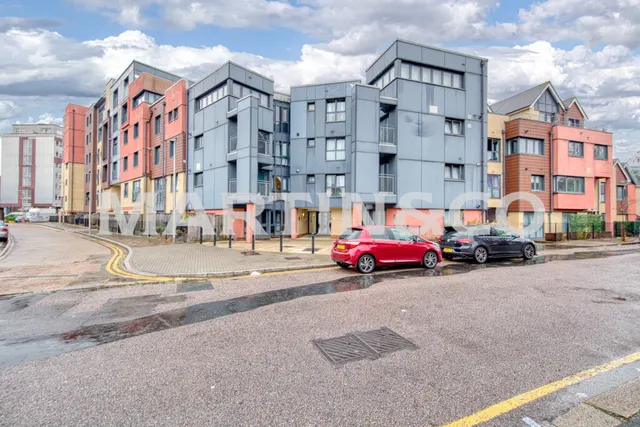 Bramley Crescent, IG2, photo 1