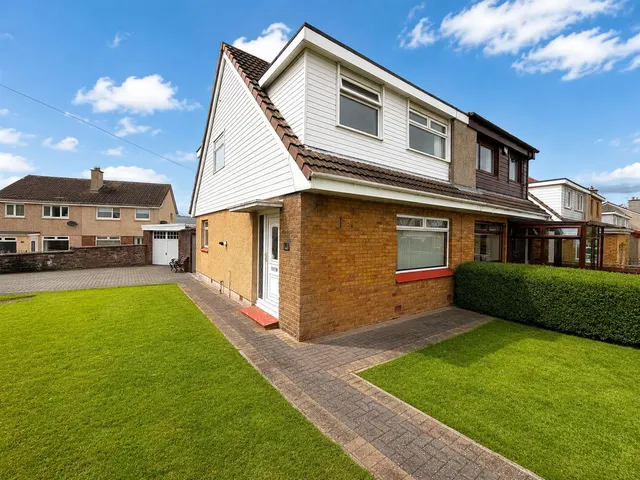 Birksburn Avenue, Stonehouse, Larkhall, ML9 3QN, photo 1