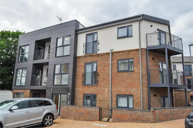 Clifton Hatch, Harlow, CM18, photo 1