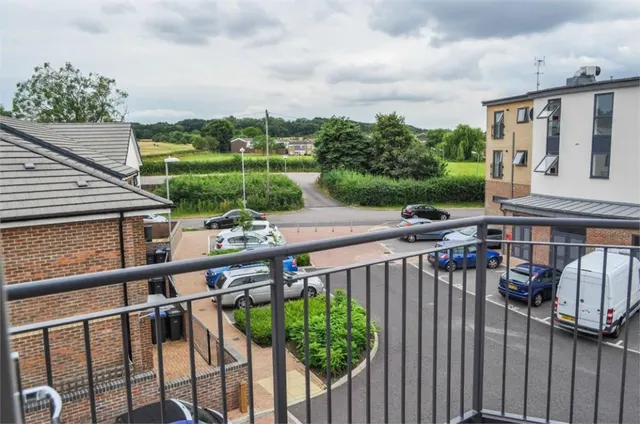 Clifton Hatch, Harlow, CM18, photo 3
