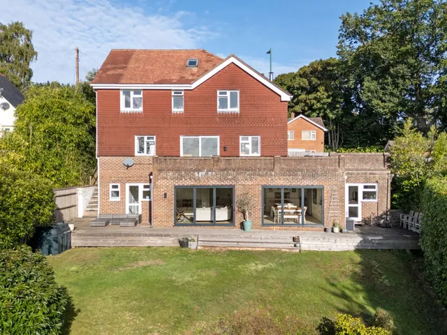 London Road, Rake, GU33, photo 1