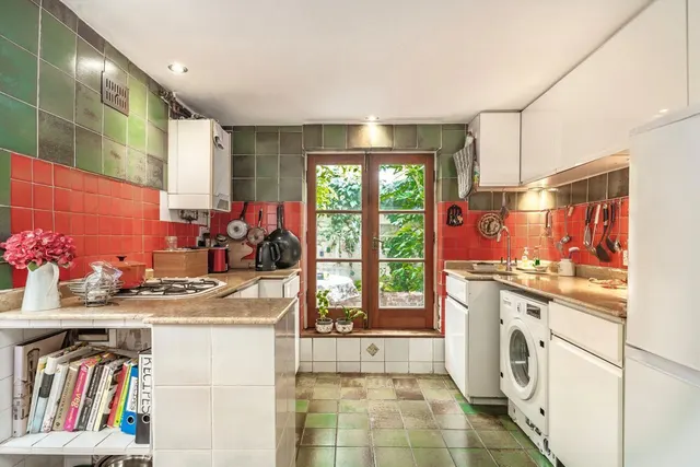 Sutton Lane North, W4, photo 3