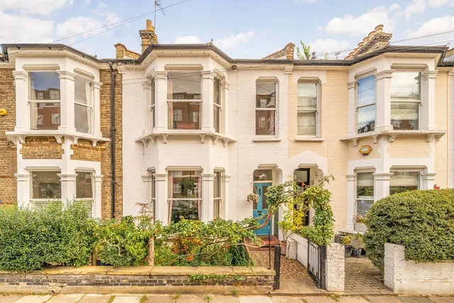 Sutton Lane North, W4, photo 1
