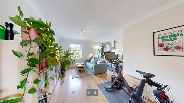 High Road, Loughton, IG10, photo 2