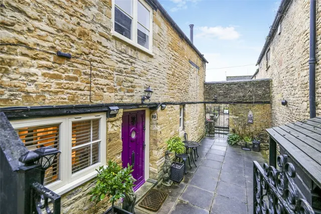 High Street, Burford, OX18, photo 1