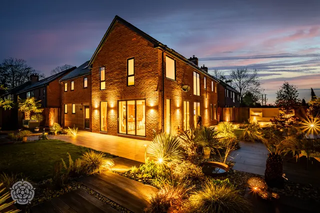 The Old Courtyard Culcheth Hall Drive, Culcheth, Warrington, WA3 4PU, photo 1