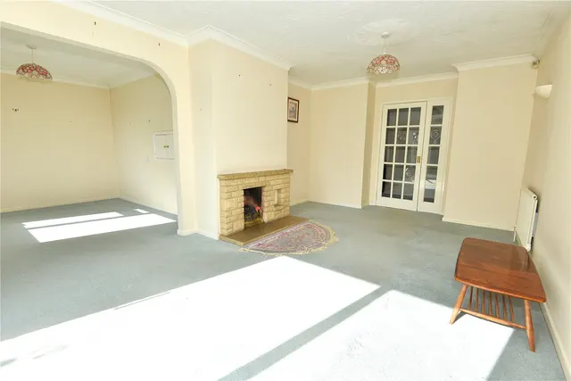 Photo 3 — Hazel Close, Alderholt, Fordingbridge, Dorset, SP6 3DQ