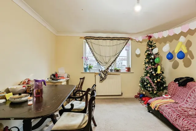 Albert Road, Poole, BH12, photo 3