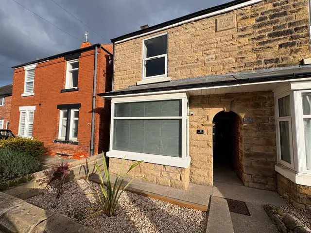Old Hall Road, Chesterfield, S40, photo 1