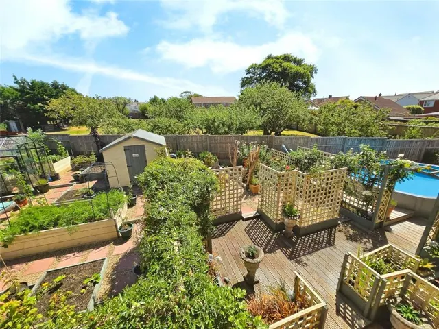 Princes Road, Freshwater, PO40, photo 2