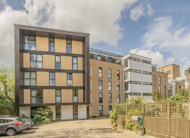 Petergate, Battersea, SW11, photo 1