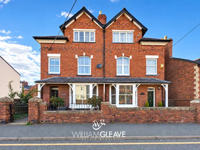 Halkyn Street, Flint, CH6, photo 1