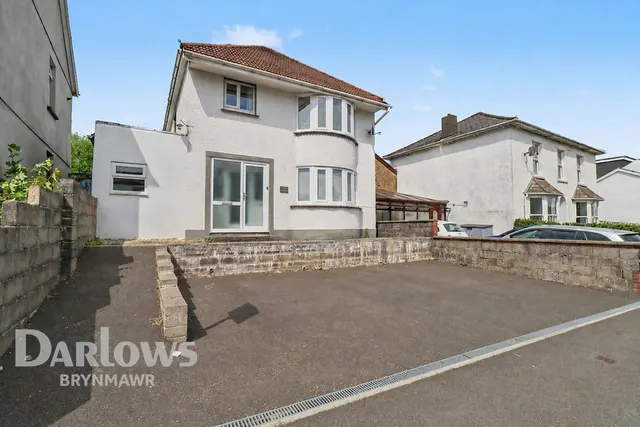 King Street, Brynmawr, photo 1