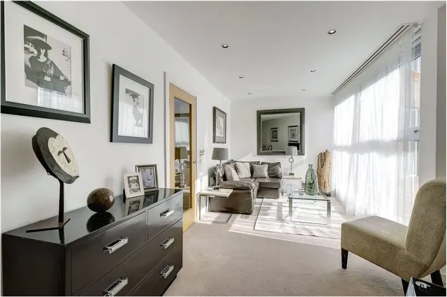 Hans Crescent, London, SW1X, photo 1