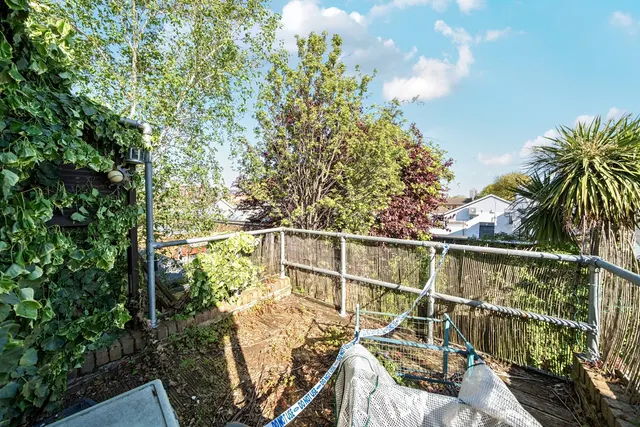 Photo 2 — Philip Walk, SE15