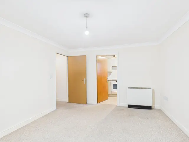 Thorneycroft Drive, Howley, WA1, photo 3