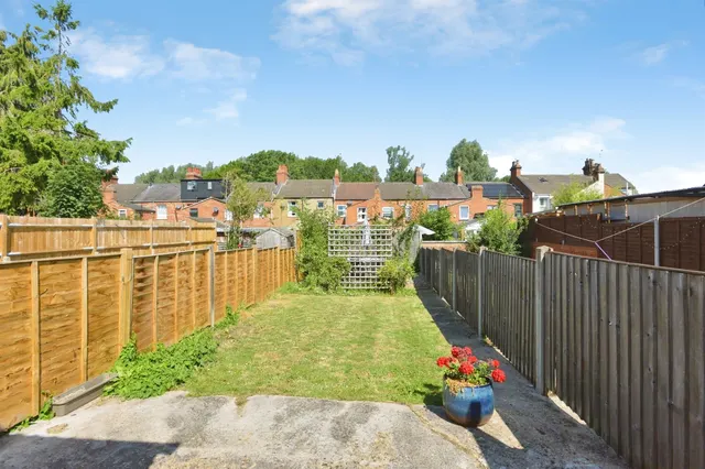 St. Mary Street, New Bradwell, MK13, photo 2