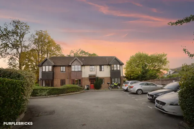 Orchard Close, Wokingham, RG40, photo 1