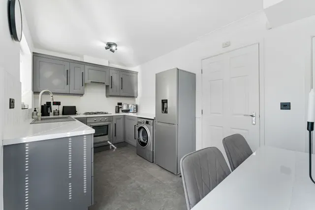 Photo 2 — Brierley Terrace, Widnes, Widnes, WA8 0WL