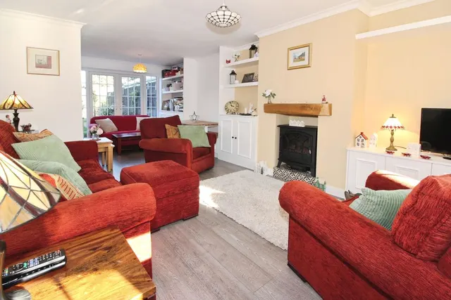 Canterbury Close, Pelsall, WS3, photo 3