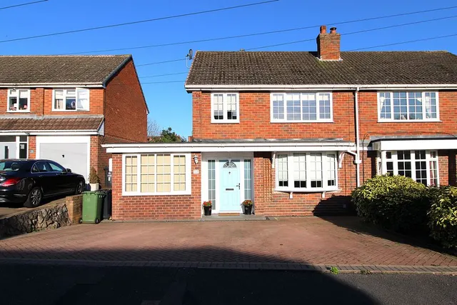 Canterbury Close, Pelsall, WS3, photo 1