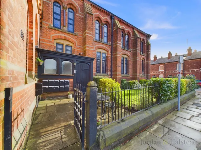 Albion Street, Chester, Cheshire, CH1 1SH, photo 1