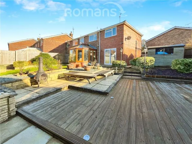 Berrybank, College Town, GU47, photo 3