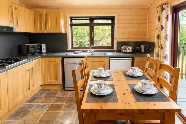 Central Way, Godshill, SP6, photo 2