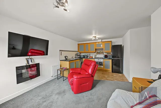 Coppy Bridge Drive, Rochdale, OL16, photo 2