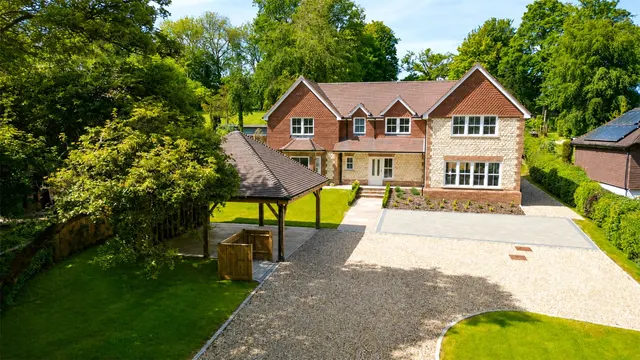 Wellhouse Road, Beech, GU34, photo 1