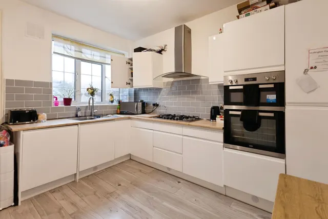 Queens Road, Hastings, TN34, photo 2