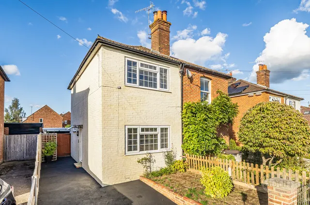 Sweetwater Lane, Shamley Green, GU5, photo 1