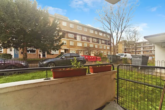 Photo 2 — Streatham Hill, London