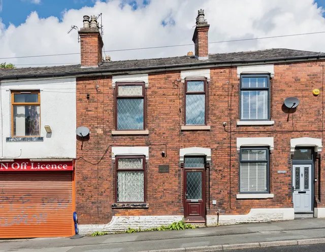 Ridge Hill Lane, Stalybridge, photo 1