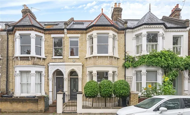 Photo 3 — Elms Crescent, London, SW4
