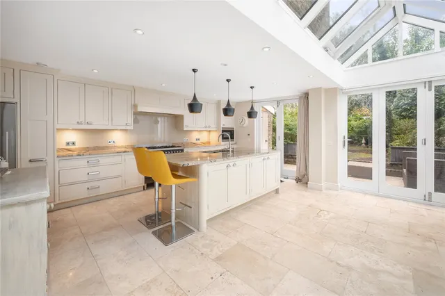 Elms Crescent, London, SW4, photo 1