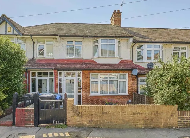 Norbury Rise, Streatham, SW16, photo 1