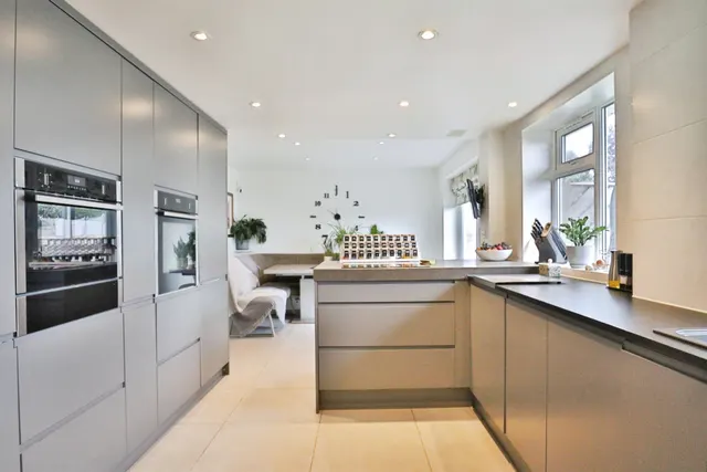 Acaster Drive, Garforth, LS25, photo 1