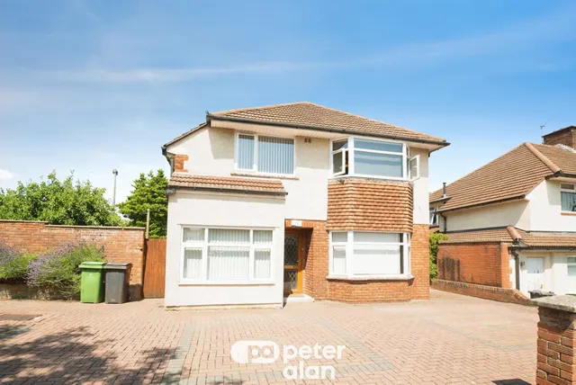 Colchester Avenue, Cardiff, CF23, photo 1