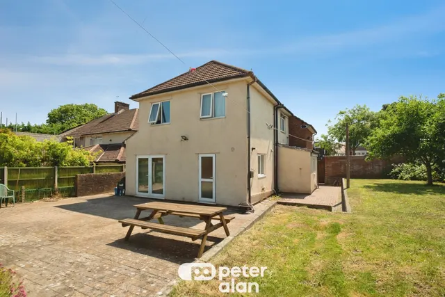 Colchester Avenue, Cardiff, CF23, photo 2
